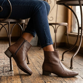 Bota Feminina de Couro Legítimo