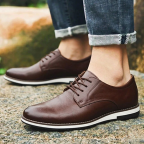 Tênis Masculino Confortável De Couro