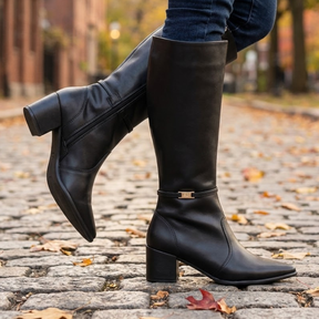 Bota Feminina Cano Longo de Couro Legítimo